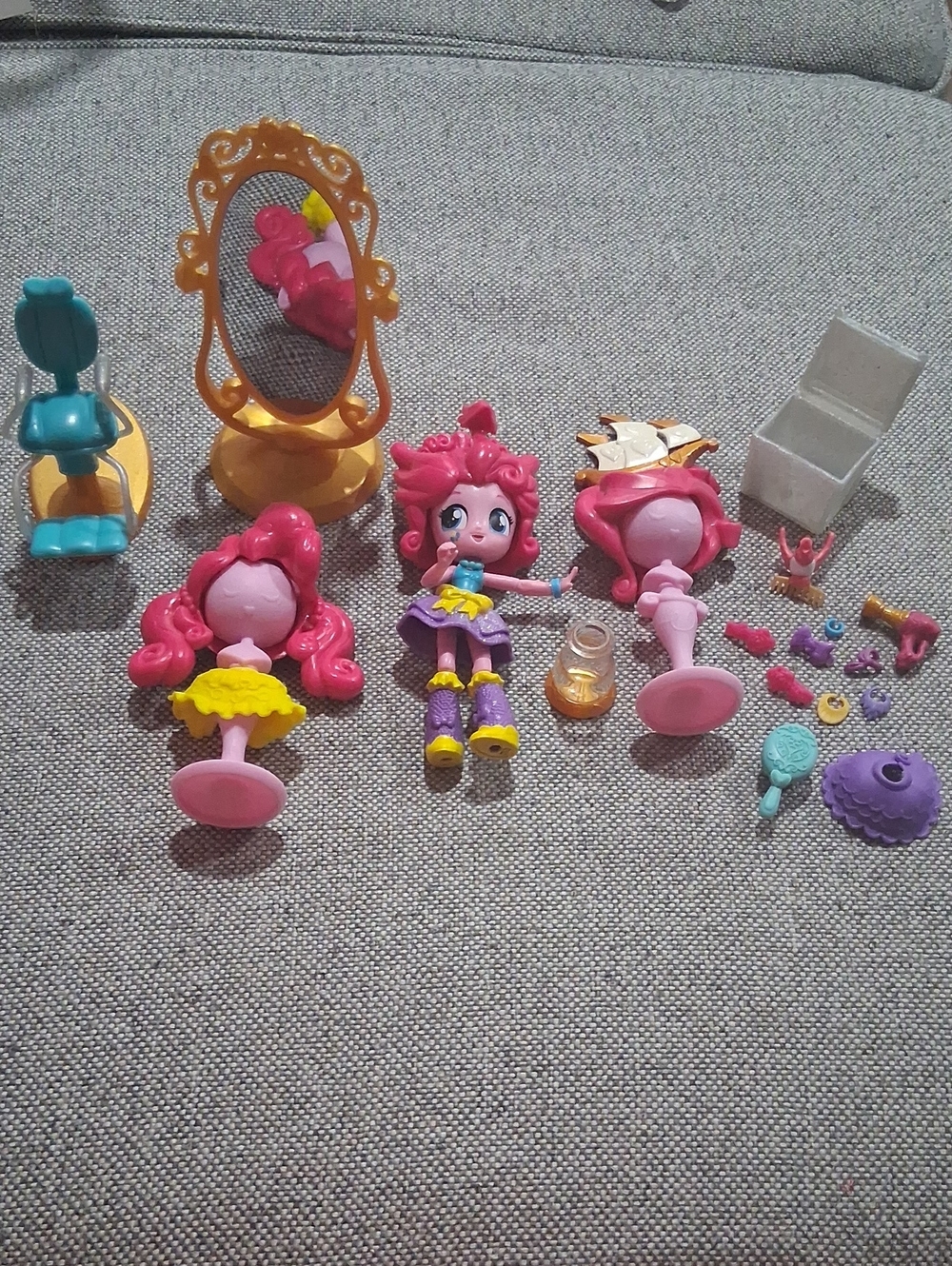 Hasbro My Little Pony Equestria Pinkie Pie Switch A Do Salon Set Pre-Owned